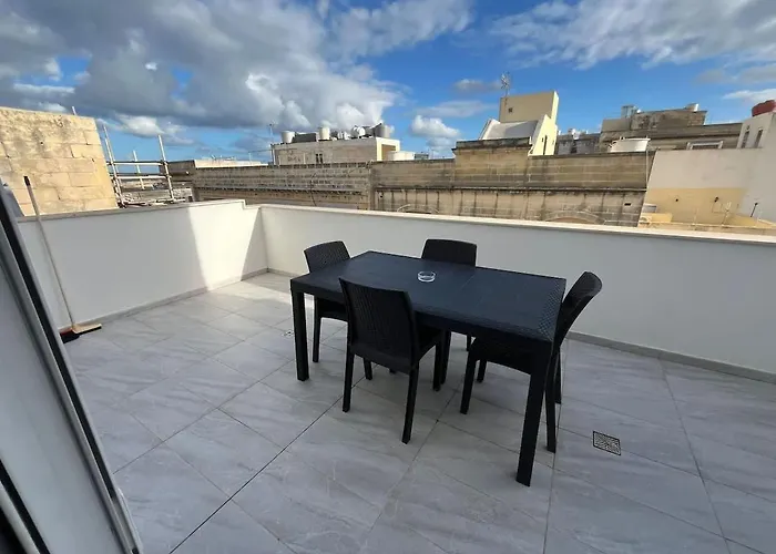 Fiftynine Penthouse In Heart Of *